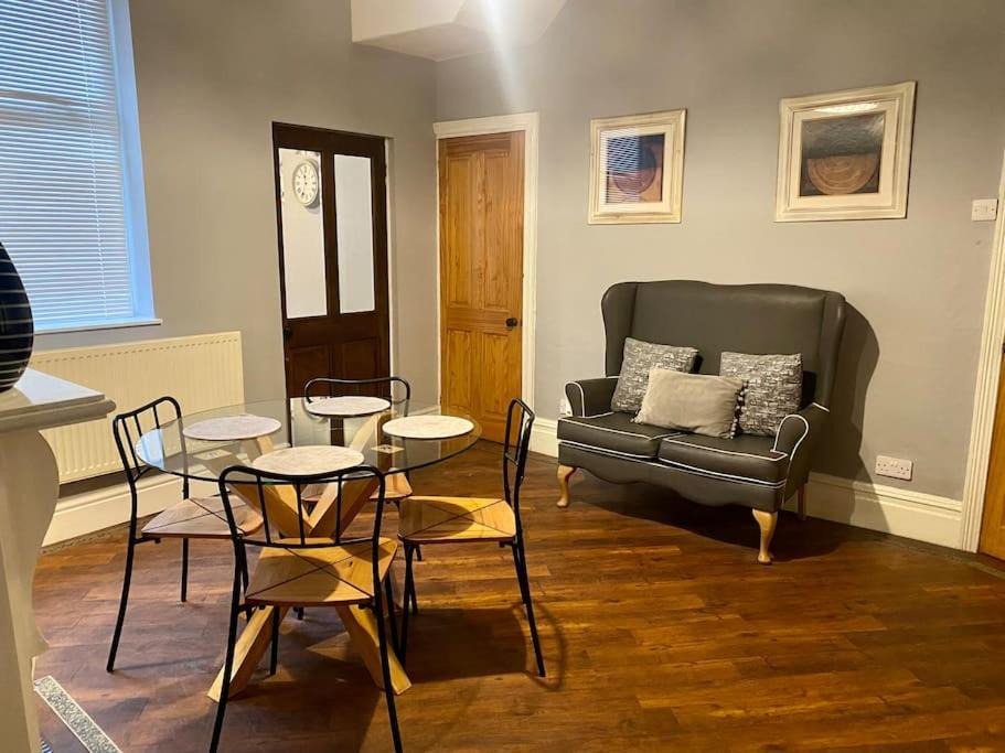 Spacious, Cosy 3 Bedroom House In Preston. Preston  Exteriör bild